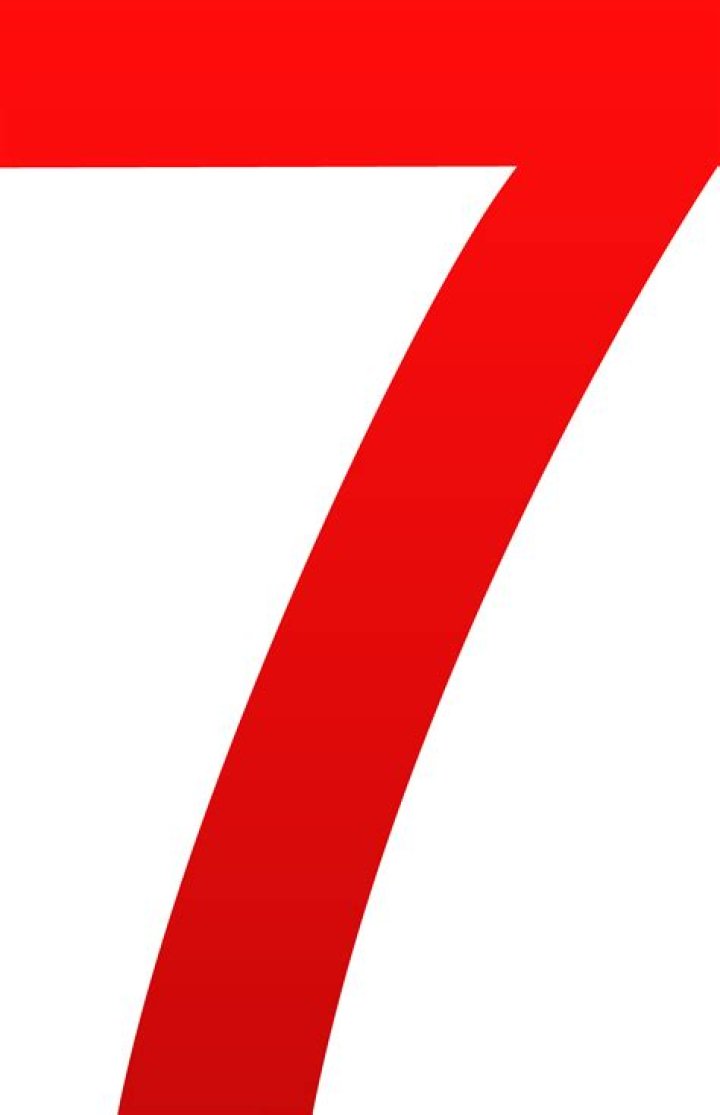 7 أعشاب لعلاج حساسية جفن العين