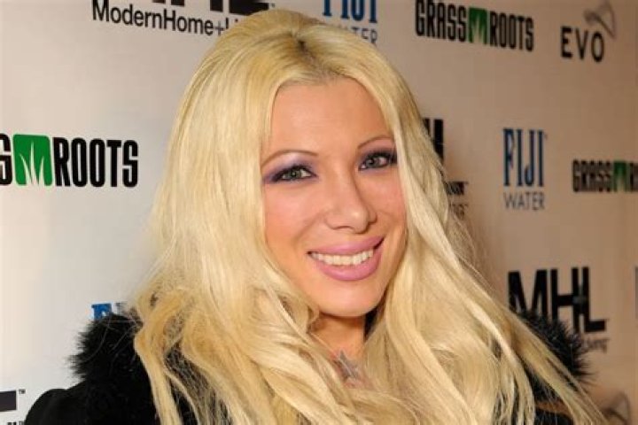 Daisy De La Hoya Net Worth 