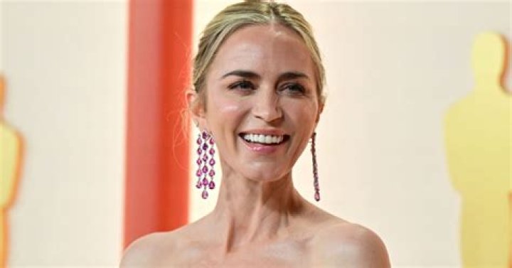 Emily Blunt Net Worth  - Pulptastic