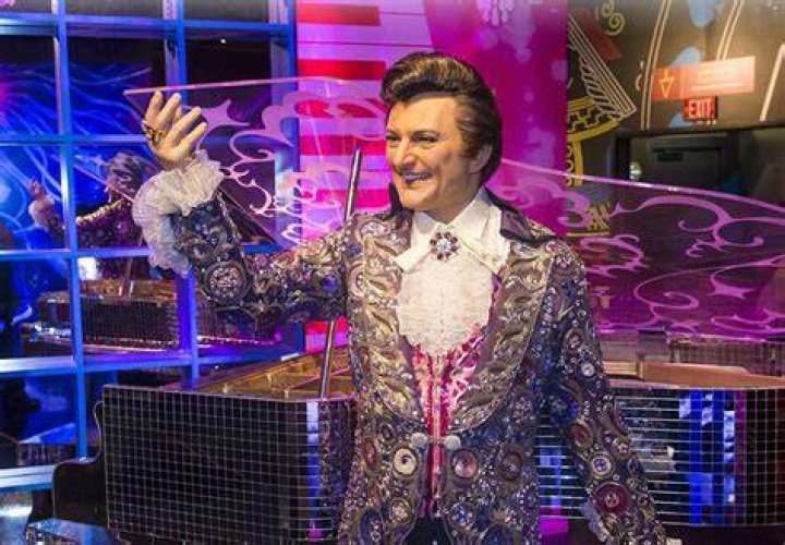 Liberace Net Worth  - Pulptastic