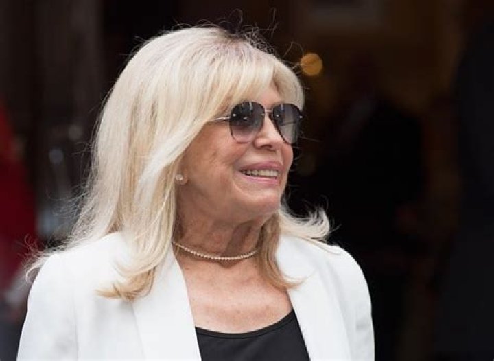Nancy Sinatra Net Worth  - Pulptastic