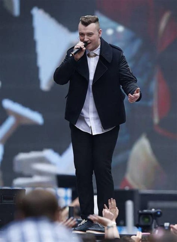 Sam Smith Height Weight Body Stats