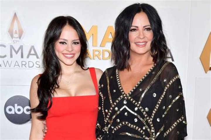 Sara Evans News