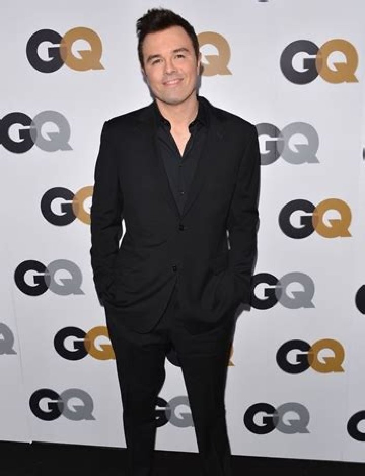 Seth Macfarlane Height Weight Body Stats